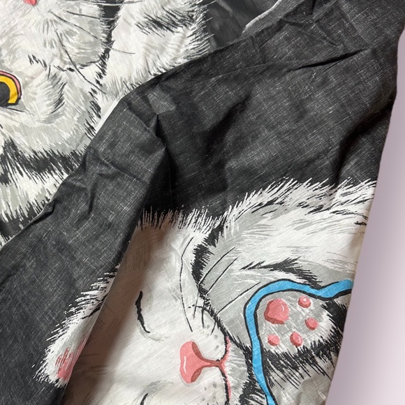 Vintage Cat Playing With Yarn Unfinished Edge Black Background Fabric 44” x 44” - Picture 8 of 9